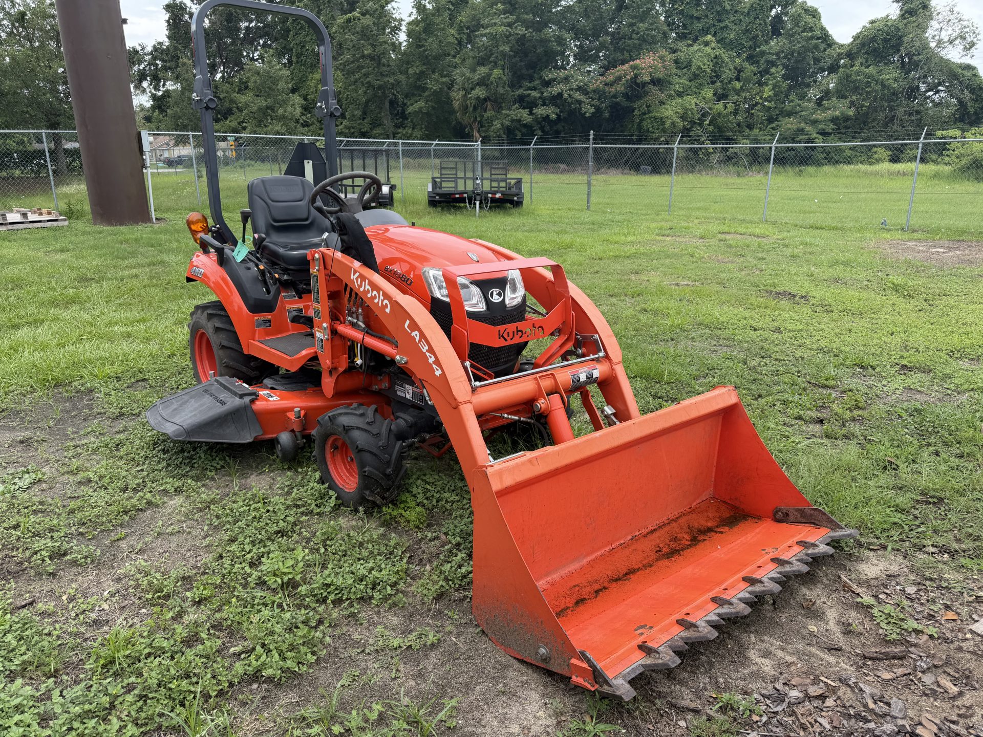 Used 2021 Kubota bx1880 w/belly mower
